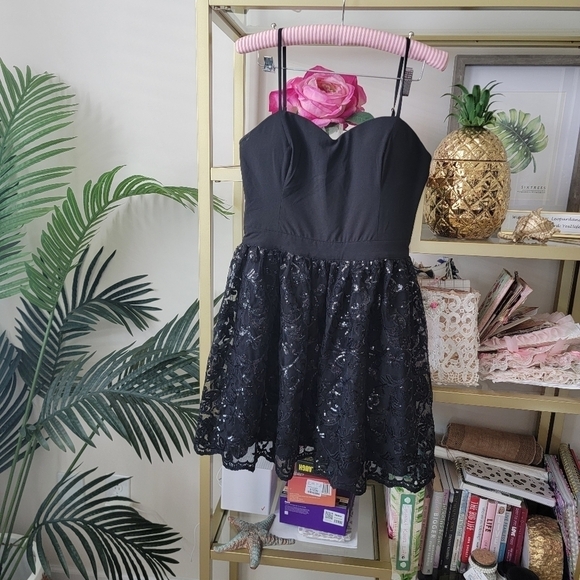 Bebe Black Sequin Two Piece Spaghetti Strap Christmas Dress Womens Size S/P - Picture 4 of 14